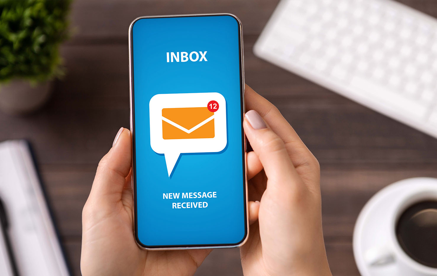 3d-floating-ui-screens-psd-mockup
